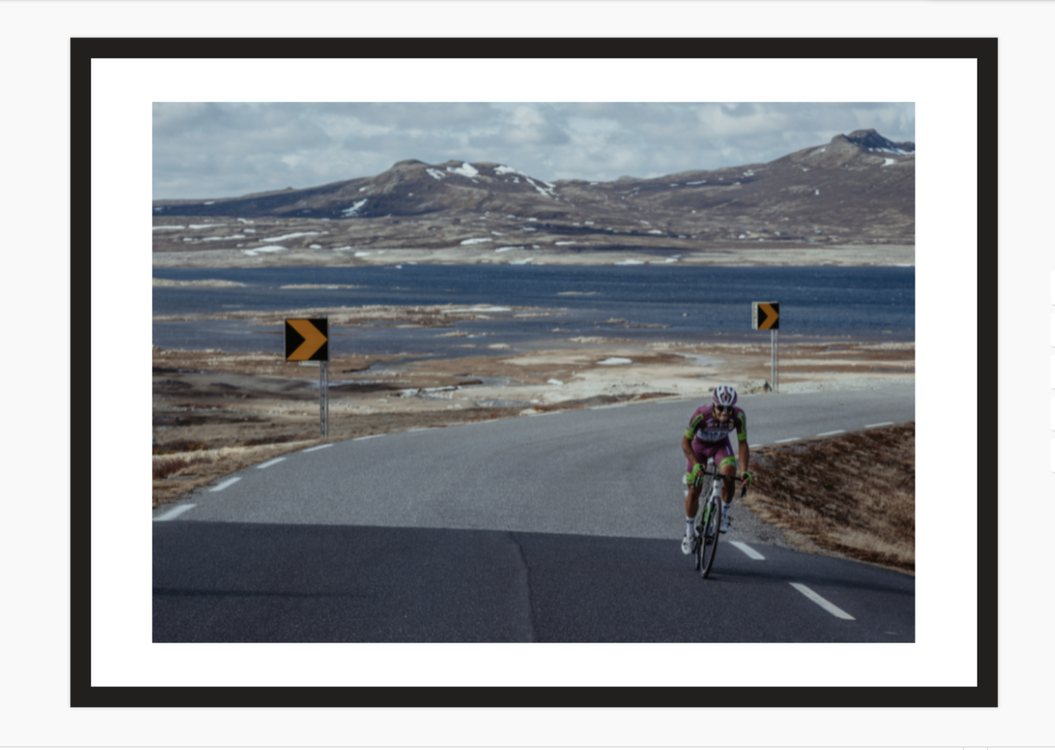 Loneliness – Tour of Norway (w ramce)